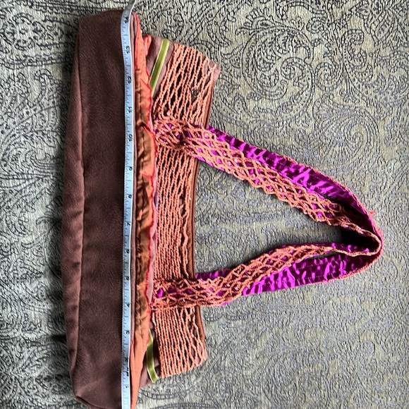 Handcrafted multi-textured purse - Picture 11 of 15